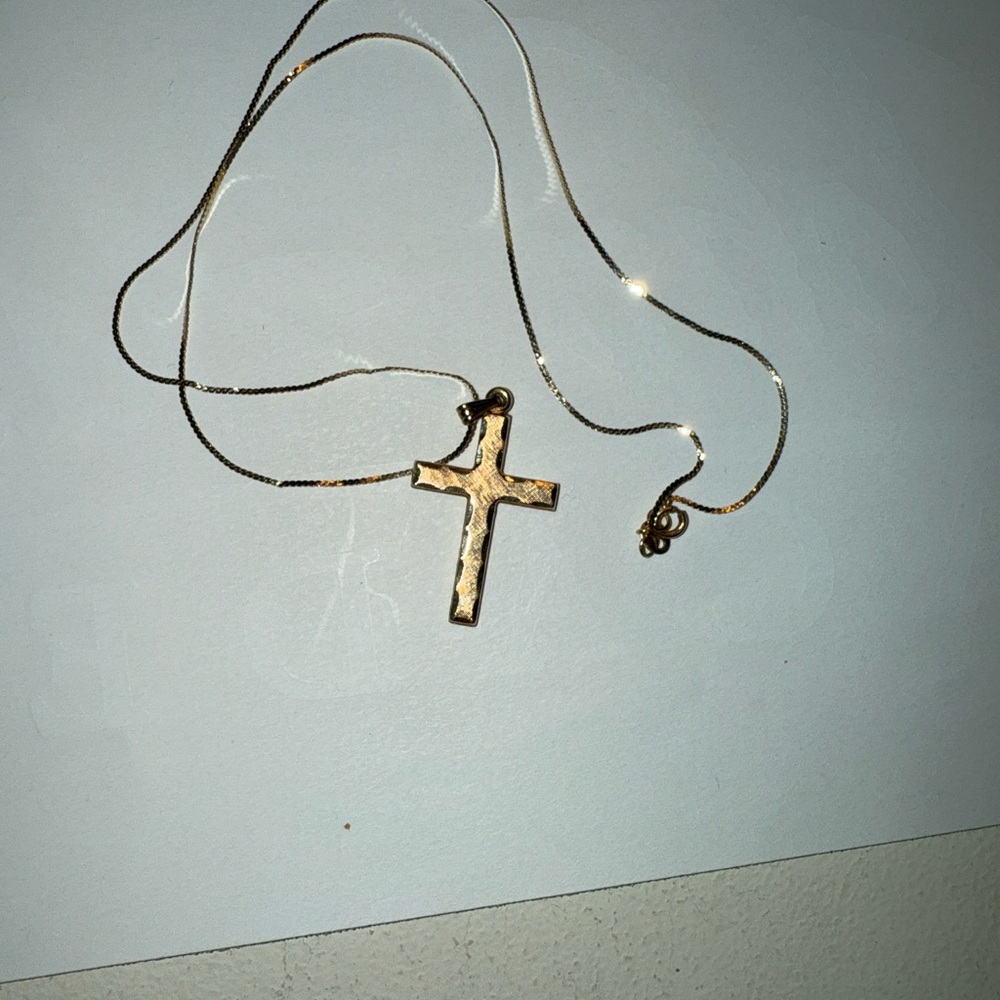 Elegant 14k Gold Cross Necklace